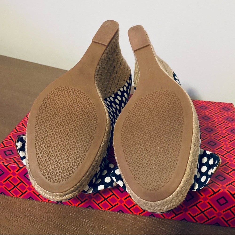 Tory Burch Navy Sea, New Ivory Nautical Polka Dots Espadrille Wedge Pumps - Picture 12 of 15